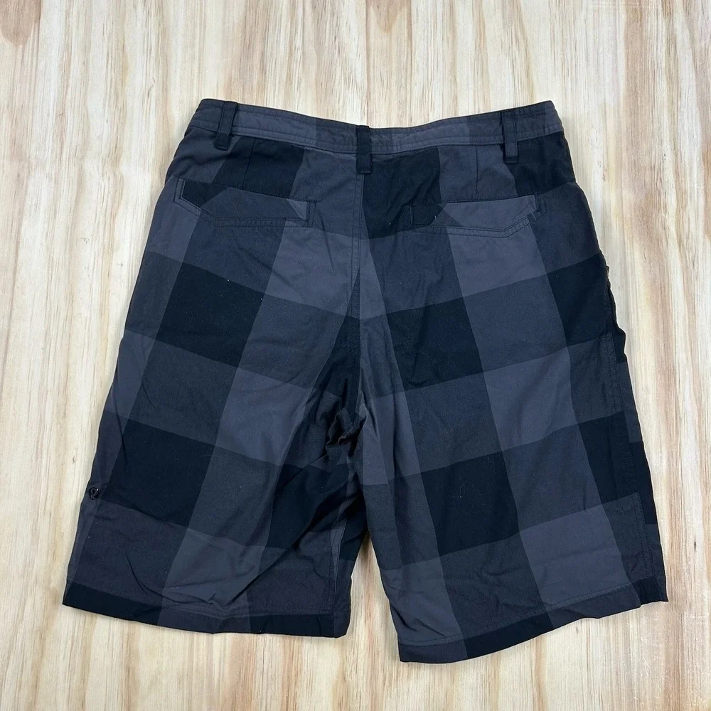Lululemon‎ Men's Commission Shorts FITS 32 Grey Black Buffalo Plaid Chino Golf